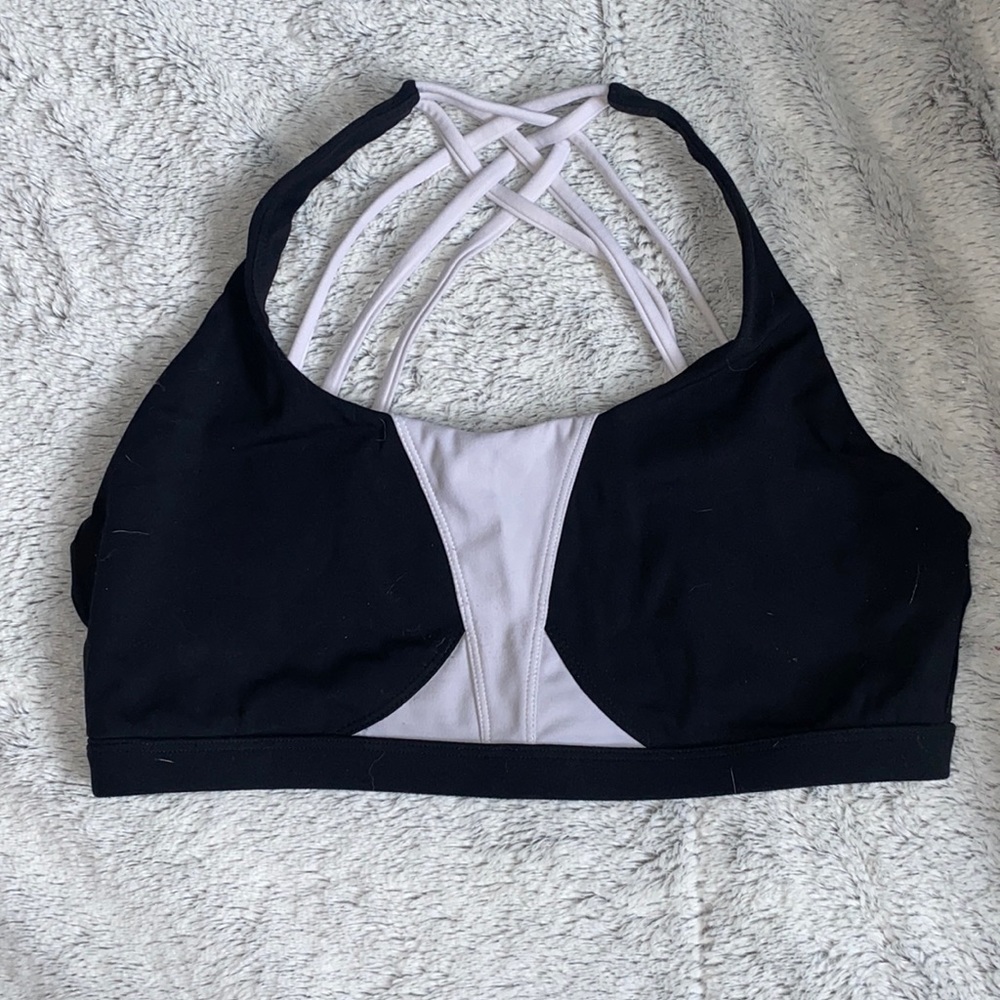 SOLD Buffybunny sports bra
